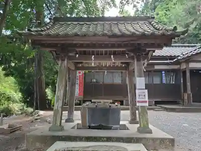 武田八幡宮の手水舎