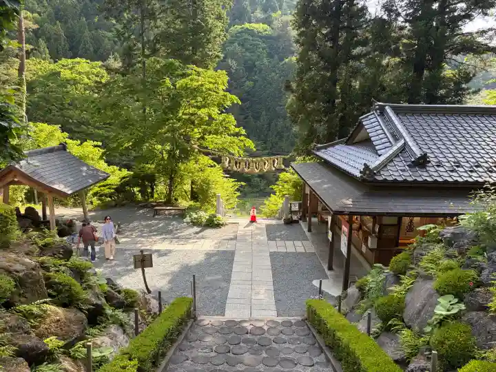不二阿祖山太神宮の{uncategorized: "未分類", other: "その他", undefined: "問題あり", building: "その他建物", grave: "お墓", sacred_gate: "鳥居", guardian: "狛犬", statue: "像", buddha: "仏像", history: "歴史", nature: "自然", garden: "庭園", animal: "動物", pagoda: "塔", temizu: "手水舎", mountain_gate: "山門・神門", sanctuary: "本殿・本堂", subordinate: "末社・摂社", art: "芸術", scenery: "景色", jizo: "地蔵", ema: "絵馬", goshuin: "御朱印", omikuji: "おみくじ", items: "授与品その他", amulet: "お守り", goshuincho: "御朱印帳", eats: "食事", festival: "お祭り", votive_dance: "神楽", shichigosan: "七五三参", wedding: "結婚式", experience: "体験その他", initially: "初詣", around: "周辺", anti_infection: "感染症対策"}