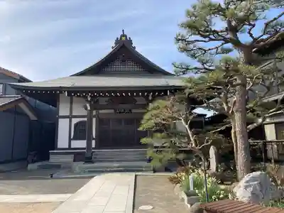 勧行寺の本殿・本堂