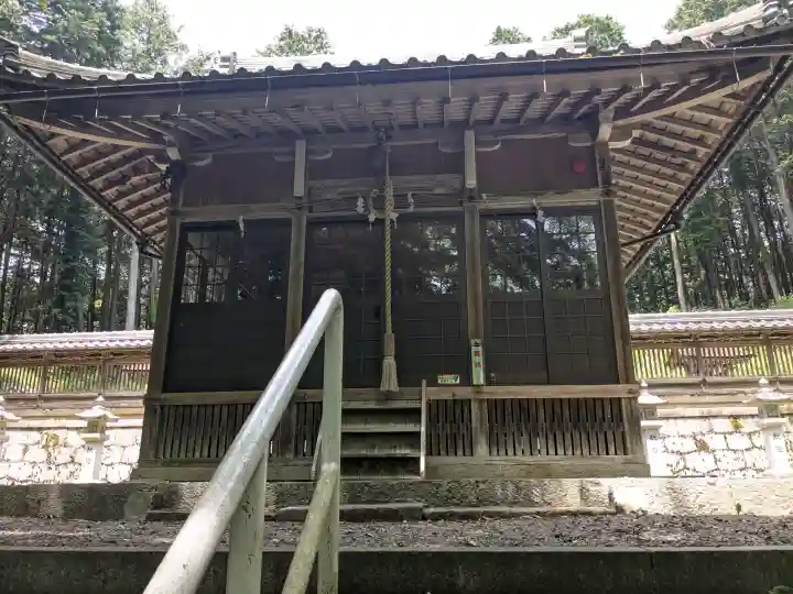 泉神社の{uncategorized: "未分類", other: "その他", undefined: "問題あり", building: "その他建物", grave: "お墓", sacred_gate: "鳥居", guardian: "狛犬", statue: "像", buddha: "仏像", history: "歴史", nature: "自然", garden: "庭園", animal: "動物", pagoda: "塔", temizu: "手水舎", mountain_gate: "山門・神門", sanctuary: "本殿・本堂", subordinate: "末社・摂社", art: "芸術", scenery: "景色", jizo: "地蔵", ema: "絵馬", goshuin: "御朱印", omikuji: "おみくじ", items: "授与品その他", amulet: "お守り", goshuincho: "御朱印帳", eats: "食事", festival: "お祭り", votive_dance: "神楽", shichigosan: "七五三参", wedding: "結婚式", experience: "体験その他", initially: "初詣", around: "周辺", anti_infection: "感染症対策"}