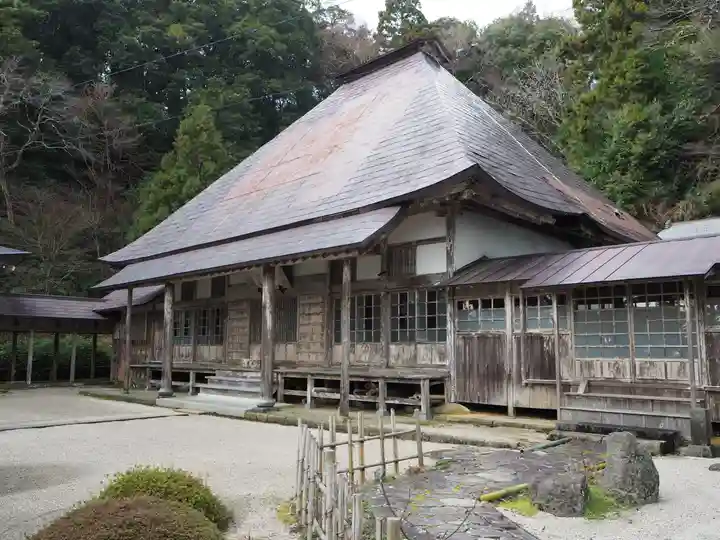 華蔵寺の本殿・本堂