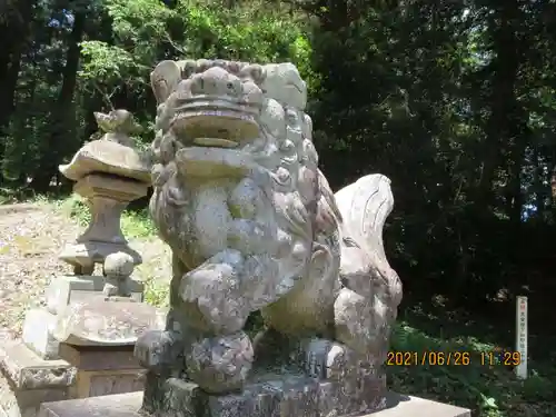 桙衝神社の狛犬