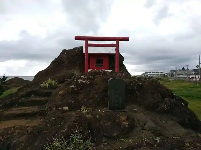 渚弁財天祠の建物その他