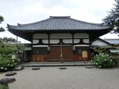 飛鳥寺の本殿・本堂