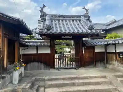 阿弥陀院の{uncategorized: "未分類", other: "その他", undefined: "問題あり", building: "その他建物", grave: "お墓", sacred_gate: "鳥居", guardian: "狛犬", statue: "像", buddha: "仏像", history: "歴史", nature: "自然", garden: "庭園", animal: "動物", pagoda: "塔", temizu: "手水舎", mountain_gate: "山門・神門", sanctuary: "本殿・本堂", subordinate: "末社・摂社", art: "芸術", scenery: "景色", jizo: "地蔵", ema: "絵馬", goshuin: "御朱印", omikuji: "おみくじ", items: "授与品その他", amulet: "お守り", goshuincho: "御朱印帳", eats: "食事", festival: "お祭り", votive_dance: "神楽", shichigosan: "七五三参", wedding: "結婚式", experience: "体験その他", initially: "初詣", around: "周辺", anti_infection: "感染症対策"}