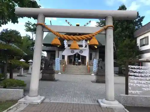 烈々布神社の鳥居