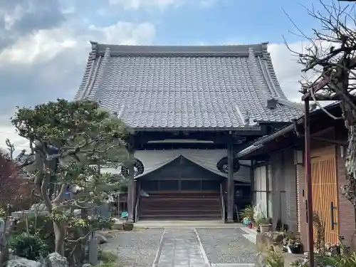 満福寺の{uncategorized: "未分類", other: "その他", undefined: "問題あり", building: "その他建物", grave: "お墓", sacred_gate: "鳥居", guardian: "狛犬", statue: "像", buddha: "仏像", history: "歴史", nature: "自然", garden: "庭園", animal: "動物", pagoda: "塔", temizu: "手水舎", mountain_gate: "山門・神門", sanctuary: "本殿・本堂", subordinate: "末社・摂社", art: "芸術", scenery: "景色", jizo: "地蔵", ema: "絵馬", goshuin: "御朱印", omikuji: "おみくじ", items: "授与品その他", amulet: "お守り", goshuincho: "御朱印帳", eats: "食事", festival: "お祭り", votive_dance: "神楽", shichigosan: "七五三参", wedding: "結婚式", experience: "体験その他", initially: "初詣", around: "周辺", anti_infection: "感染症対策"}