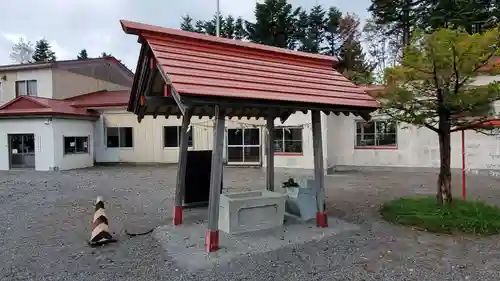 枝幸厳島神社の手水舎