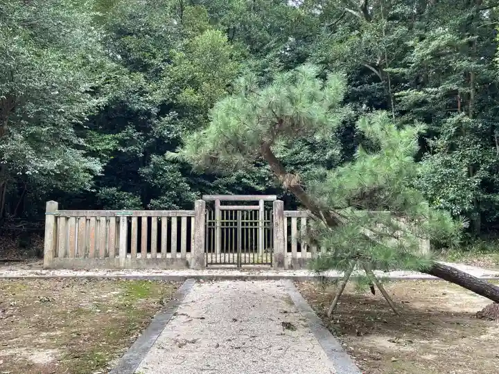 日本武尊能褒野墓(能褒野王塚古墳)(三重県)