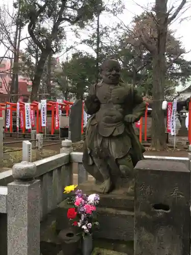 鬼子母神堂　(法明寺）の像