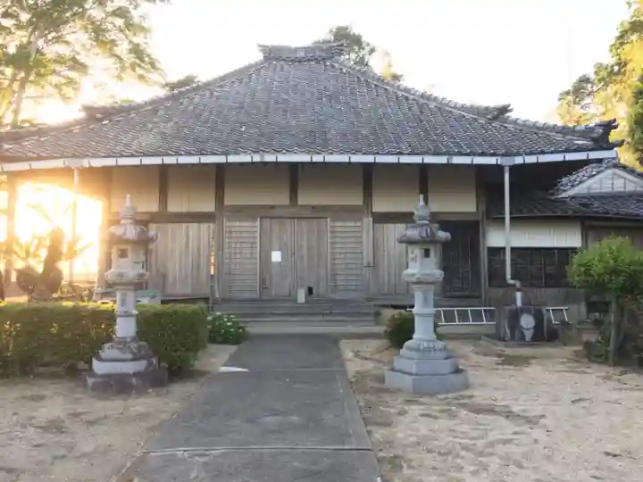 慈雲山 安楽寺の本殿・本堂