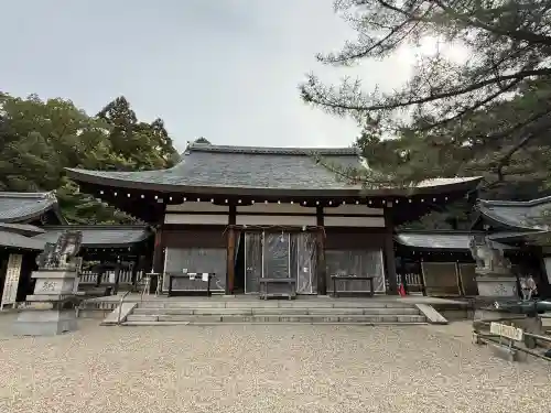 奈良縣護國神社の{uncategorized: "未分類", other: "その他", undefined: "問題あり", building: "その他建物", grave: "お墓", sacred_gate: "鳥居", guardian: "狛犬", statue: "像", buddha: "仏像", history: "歴史", nature: "自然", garden: "庭園", animal: "動物", pagoda: "塔", temizu: "手水舎", mountain_gate: "山門・神門", sanctuary: "本殿・本堂", subordinate: "末社・摂社", art: "芸術", scenery: "景色", jizo: "地蔵", ema: "絵馬", goshuin: "御朱印", omikuji: "おみくじ", items: "授与品その他", amulet: "お守り", goshuincho: "御朱印帳", eats: "食事", festival: "お祭り", votive_dance: "神楽", shichigosan: "七五三参", wedding: "結婚式", experience: "体験その他", initially: "初詣", around: "周辺", anti_infection: "感染症対策"}