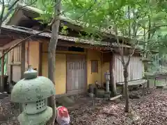 子守稲荷大明神の建物その他