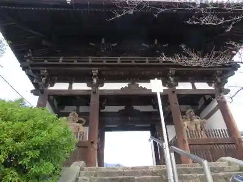 當麻寺の山門・神門