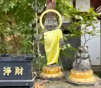 善光寺の{uncategorized: "未分類", other: "その他", undefined: "問題あり", building: "その他建物", grave: "お墓", sacred_gate: "鳥居", guardian: "狛犬", statue: "像", buddha: "仏像", history: "歴史", nature: "自然", garden: "庭園", animal: "動物", pagoda: "塔", temizu: "手水舎", mountain_gate: "山門・神門", sanctuary: "本殿・本堂", subordinate: "末社・摂社", art: "芸術", scenery: "景色", jizo: "地蔵", ema: "絵馬", goshuin: "御朱印", omikuji: "おみくじ", items: "授与品その他", amulet: "お守り", goshuincho: "御朱印帳", eats: "食事", festival: "お祭り", votive_dance: "神楽", shichigosan: "七五三参", wedding: "結婚式", experience: "体験その他", initially: "初詣", around: "周辺", anti_infection: "感染症対策"}