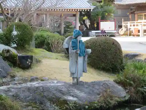 温泉山 安楽寺(四国霊場第六番札所)の像