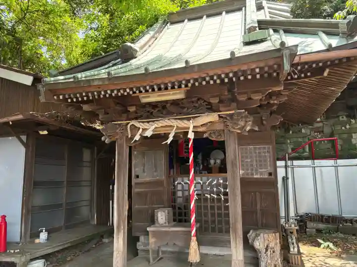 西森稲荷大明神の{uncategorized: "未分類", other: "その他", undefined: "問題あり", building: "その他建物", grave: "お墓", sacred_gate: "鳥居", guardian: "狛犬", statue: "像", buddha: "仏像", history: "歴史", nature: "自然", garden: "庭園", animal: "動物", pagoda: "塔", temizu: "手水舎", mountain_gate: "山門・神門", sanctuary: "本殿・本堂", subordinate: "末社・摂社", art: "芸術", scenery: "景色", jizo: "地蔵", ema: "絵馬", goshuin: "御朱印", omikuji: "おみくじ", items: "授与品その他", amulet: "お守り", goshuincho: "御朱印帳", eats: "食事", festival: "お祭り", votive_dance: "神楽", shichigosan: "七五三参", wedding: "結婚式", experience: "体験その他", initially: "初詣", around: "周辺", anti_infection: "感染症対策"}