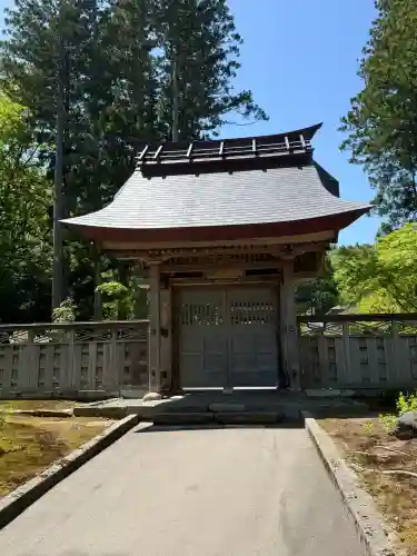 林泉寺の{uncategorized: "未分類", other: "その他", undefined: "問題あり", building: "その他建物", grave: "お墓", sacred_gate: "鳥居", guardian: "狛犬", statue: "像", buddha: "仏像", history: "歴史", nature: "自然", garden: "庭園", animal: "動物", pagoda: "塔", temizu: "手水舎", mountain_gate: "山門・神門", sanctuary: "本殿・本堂", subordinate: "末社・摂社", art: "芸術", scenery: "景色", jizo: "地蔵", ema: "絵馬", goshuin: "御朱印", omikuji: "おみくじ", items: "授与品その他", amulet: "お守り", goshuincho: "御朱印帳", eats: "食事", festival: "お祭り", votive_dance: "神楽", shichigosan: "七五三参", wedding: "結婚式", experience: "体験その他", initially: "初詣", around: "周辺", anti_infection: "感染症対策"}