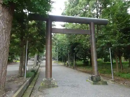 神明社の鳥居