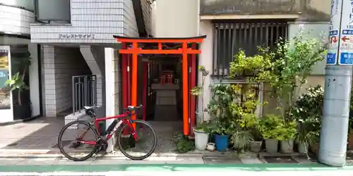 彌助稲荷社の鳥居