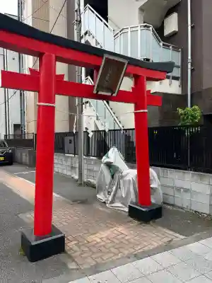 王森稲荷神社の{uncategorized: "未分類", other: "その他", undefined: "問題あり", building: "その他建物", grave: "お墓", sacred_gate: "鳥居", guardian: "狛犬", statue: "像", buddha: "仏像", history: "歴史", nature: "自然", garden: "庭園", animal: "動物", pagoda: "塔", temizu: "手水舎", mountain_gate: "山門・神門", sanctuary: "本殿・本堂", subordinate: "末社・摂社", art: "芸術", scenery: "景色", jizo: "地蔵", ema: "絵馬", goshuin: "御朱印", omikuji: "おみくじ", items: "授与品その他", amulet: "お守り", goshuincho: "御朱印帳", eats: "食事", festival: "お祭り", votive_dance: "神楽", shichigosan: "七五三参", wedding: "結婚式", experience: "体験その他", initially: "初詣", around: "周辺", anti_infection: "感染症対策"}