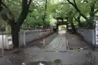 中院の山門・神門