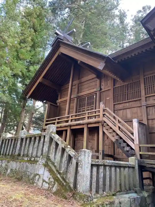 山家神社の{uncategorized: "未分類", other: "その他", undefined: "問題あり", building: "その他建物", grave: "お墓", sacred_gate: "鳥居", guardian: "狛犬", statue: "像", buddha: "仏像", history: "歴史", nature: "自然", garden: "庭園", animal: "動物", pagoda: "塔", temizu: "手水舎", mountain_gate: "山門・神門", sanctuary: "本殿・本堂", subordinate: "末社・摂社", art: "芸術", scenery: "景色", jizo: "地蔵", ema: "絵馬", goshuin: "御朱印", omikuji: "おみくじ", items: "授与品その他", amulet: "お守り", goshuincho: "御朱印帳", eats: "食事", festival: "お祭り", votive_dance: "神楽", shichigosan: "七五三参", wedding: "結婚式", experience: "体験その他", initially: "初詣", around: "周辺", anti_infection: "感染症対策"}