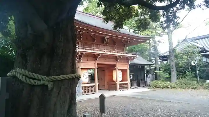 八幡大神社の山門・神門