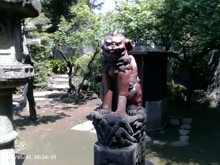品川神社の{uncategorized: "未分類", other: "その他", undefined: "問題あり", building: "その他建物", grave: "お墓", sacred_gate: "鳥居", guardian: "狛犬", statue: "像", buddha: "仏像", history: "歴史", nature: "自然", garden: "庭園", animal: "動物", pagoda: "塔", temizu: "手水舎", mountain_gate: "山門・神門", sanctuary: "本殿・本堂", subordinate: "末社・摂社", art: "芸術", scenery: "景色", jizo: "地蔵", ema: "絵馬", goshuin: "御朱印", omikuji: "おみくじ", items: "授与品その他", amulet: "お守り", goshuincho: "御朱印帳", eats: "食事", festival: "お祭り", votive_dance: "神楽", shichigosan: "七五三参", wedding: "結婚式", experience: "体験その他", initially: "初詣", around: "周辺", anti_infection: "感染症対策"}
