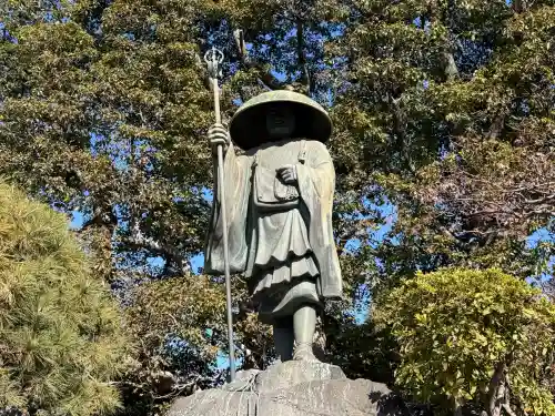 川崎大師（平間寺）の{uncategorized: "未分類", other: "その他", undefined: "問題あり", building: "その他建物", grave: "お墓", sacred_gate: "鳥居", guardian: "狛犬", statue: "像", buddha: "仏像", history: "歴史", nature: "自然", garden: "庭園", animal: "動物", pagoda: "塔", temizu: "手水舎", mountain_gate: "山門・神門", sanctuary: "本殿・本堂", subordinate: "末社・摂社", art: "芸術", scenery: "景色", jizo: "地蔵", ema: "絵馬", goshuin: "御朱印", omikuji: "おみくじ", items: "授与品その他", amulet: "お守り", goshuincho: "御朱印帳", eats: "食事", festival: "お祭り", votive_dance: "神楽", shichigosan: "七五三参", wedding: "結婚式", experience: "体験その他", initially: "初詣", around: "周辺", anti_infection: "感染症対策"}