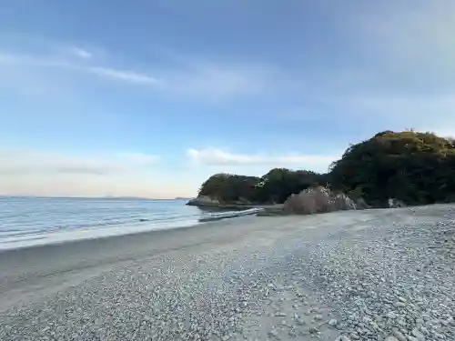 龍王神社の{uncategorized: "未分類", other: "その他", undefined: "問題あり", building: "その他建物", grave: "お墓", sacred_gate: "鳥居", guardian: "狛犬", statue: "像", buddha: "仏像", history: "歴史", nature: "自然", garden: "庭園", animal: "動物", pagoda: "塔", temizu: "手水舎", mountain_gate: "山門・神門", sanctuary: "本殿・本堂", subordinate: "末社・摂社", art: "芸術", scenery: "景色", jizo: "地蔵", ema: "絵馬", goshuin: "御朱印", omikuji: "おみくじ", items: "授与品その他", amulet: "お守り", goshuincho: "御朱印帳", eats: "食事", festival: "お祭り", votive_dance: "神楽", shichigosan: "七五三参", wedding: "結婚式", experience: "体験その他", initially: "初詣", around: "周辺", anti_infection: "感染症対策"}