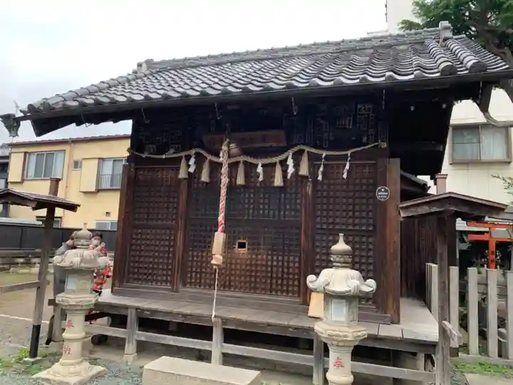 薬師神社の本殿・本堂