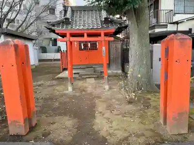 楢姫稲荷神社の{uncategorized: "未分類", other: "その他", undefined: "問題あり", building: "その他建物", grave: "お墓", sacred_gate: "鳥居", guardian: "狛犬", statue: "像", buddha: "仏像", history: "歴史", nature: "自然", garden: "庭園", animal: "動物", pagoda: "塔", temizu: "手水舎", mountain_gate: "山門・神門", sanctuary: "本殿・本堂", subordinate: "末社・摂社", art: "芸術", scenery: "景色", jizo: "地蔵", ema: "絵馬", goshuin: "御朱印", omikuji: "おみくじ", items: "授与品その他", amulet: "お守り", goshuincho: "御朱印帳", eats: "食事", festival: "お祭り", votive_dance: "神楽", shichigosan: "七五三参", wedding: "結婚式", experience: "体験その他", initially: "初詣", around: "周辺", anti_infection: "感染症対策"}
