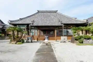 法華寺の本殿・本堂