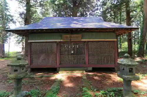 岩上神社の本殿