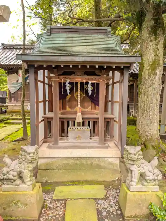 菟橋神社の{uncategorized: "未分類", other: "その他", undefined: "問題あり", building: "その他建物", grave: "お墓", sacred_gate: "鳥居", guardian: "狛犬", statue: "像", buddha: "仏像", history: "歴史", nature: "自然", garden: "庭園", animal: "動物", pagoda: "塔", temizu: "手水舎", mountain_gate: "山門・神門", sanctuary: "本殿・本堂", subordinate: "末社・摂社", art: "芸術", scenery: "景色", jizo: "地蔵", ema: "絵馬", goshuin: "御朱印", omikuji: "おみくじ", items: "授与品その他", amulet: "お守り", goshuincho: "御朱印帳", eats: "食事", festival: "お祭り", votive_dance: "神楽", shichigosan: "七五三参", wedding: "結婚式", experience: "体験その他", initially: "初詣", around: "周辺", anti_infection: "感染症対策"}