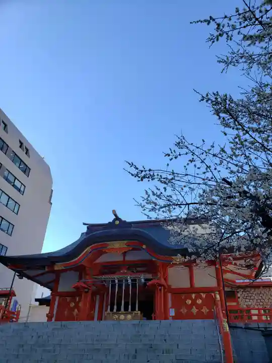 花園神社の本殿・本堂