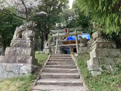 赤猪岩神社の{uncategorized: "未分類", other: "その他", undefined: "問題あり", building: "その他建物", grave: "お墓", sacred_gate: "鳥居", guardian: "狛犬", statue: "像", buddha: "仏像", history: "歴史", nature: "自然", garden: "庭園", animal: "動物", pagoda: "塔", temizu: "手水舎", mountain_gate: "山門・神門", sanctuary: "本殿・本堂", subordinate: "末社・摂社", art: "芸術", scenery: "景色", jizo: "地蔵", ema: "絵馬", goshuin: "御朱印", omikuji: "おみくじ", items: "授与品その他", amulet: "お守り", goshuincho: "御朱印帳", eats: "食事", festival: "お祭り", votive_dance: "神楽", shichigosan: "七五三参", wedding: "結婚式", experience: "体験その他", initially: "初詣", around: "周辺", anti_infection: "感染症対策"}