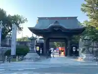 豊川閣 妙厳寺の山門・神門