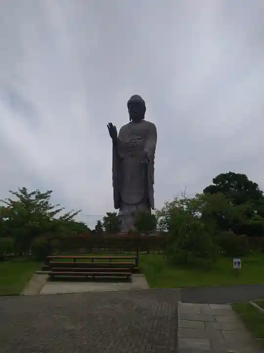 東本願寺本廟 牛久浄苑(牛久大仏)(茨城県)