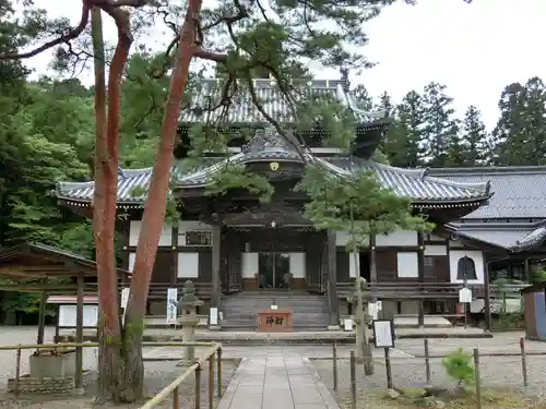 誕生寺の本殿・本堂