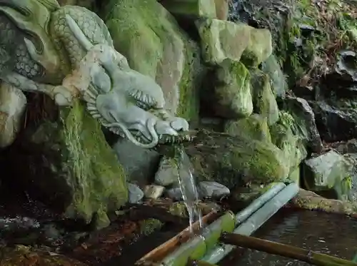 白山比咩神社の手水舎