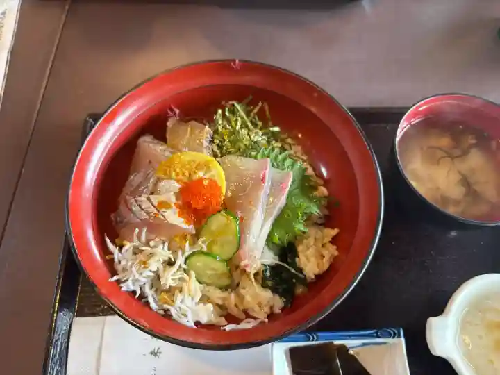 南明寺の{uncategorized: "未分類", other: "その他", undefined: "問題あり", building: "その他建物", grave: "お墓", sacred_gate: "鳥居", guardian: "狛犬", statue: "像", buddha: "仏像", history: "歴史", nature: "自然", garden: "庭園", animal: "動物", pagoda: "塔", temizu: "手水舎", mountain_gate: "山門・神門", sanctuary: "本殿・本堂", subordinate: "末社・摂社", art: "芸術", scenery: "景色", jizo: "地蔵", ema: "絵馬", goshuin: "御朱印", omikuji: "おみくじ", items: "授与品その他", amulet: "お守り", goshuincho: "御朱印帳", eats: "食事", festival: "お祭り", votive_dance: "神楽", shichigosan: "七五三参", wedding: "結婚式", experience: "体験その他", initially: "初詣", around: "周辺", anti_infection: "感染症対策"}