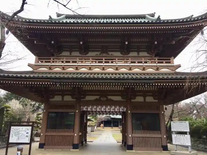 東勝寺宗吾霊堂の山門・神門