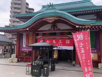 成田山横浜別院延命院の本殿・本堂