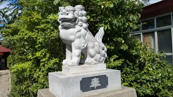 正一位出世 稲荷大明神の狛犬