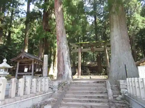 室生龍穴神社の鳥居