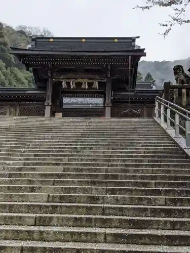 伊奈波神社の山門