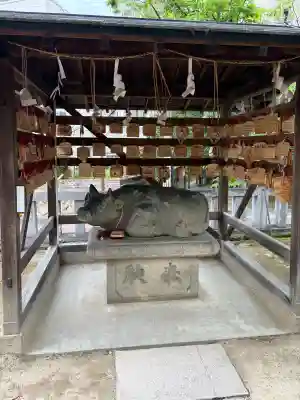 打出天神社の{uncategorized: "未分類", other: "その他", undefined: "問題あり", building: "その他建物", grave: "お墓", sacred_gate: "鳥居", guardian: "狛犬", statue: "像", buddha: "仏像", history: "歴史", nature: "自然", garden: "庭園", animal: "動物", pagoda: "塔", temizu: "手水舎", mountain_gate: "山門・神門", sanctuary: "本殿・本堂", subordinate: "末社・摂社", art: "芸術", scenery: "景色", jizo: "地蔵", ema: "絵馬", goshuin: "御朱印", omikuji: "おみくじ", items: "授与品その他", amulet: "お守り", goshuincho: "御朱印帳", eats: "食事", festival: "お祭り", votive_dance: "神楽", shichigosan: "七五三参", wedding: "結婚式", experience: "体験その他", initially: "初詣", around: "周辺", anti_infection: "感染症対策"}