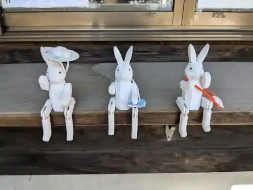 彌彦神社　(伊夜日子神社)の像